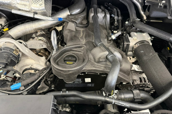 2025 MY25.75 Ford Transit VO 500E Cab Chassis Image 15