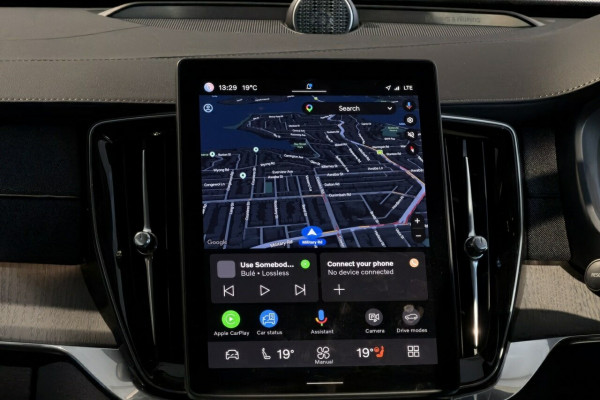 2025 Volvo XC90 L Series Ultra T8 Plug-In Hybrid SUV Image 14