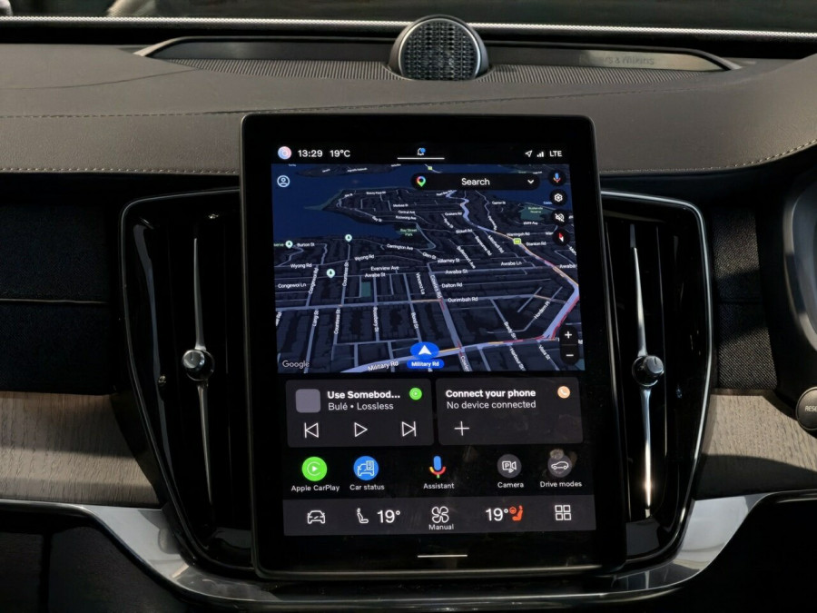2025 Volvo XC90 L Series Ultra T8 Plug-In Hybrid SUV Image 14