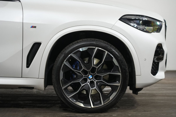 2022 BMW X5 xDrive30d SUV Image 5