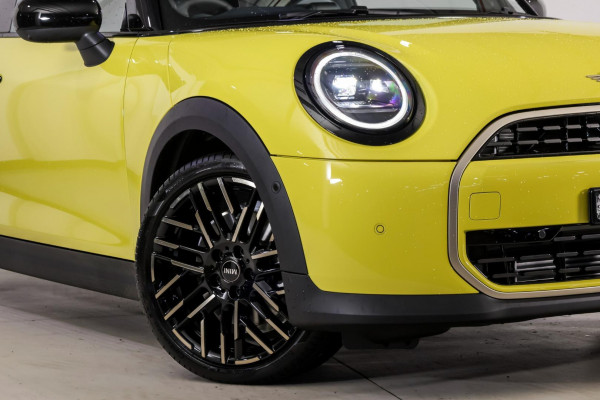 2026 MY25 MINI Cooper F65 C Favoured Hatch image 20