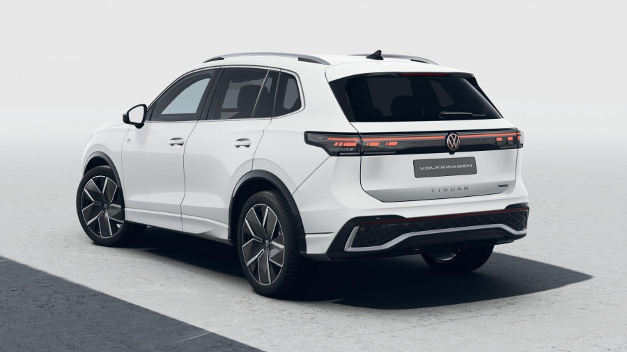 2026 Volkswagen Tiguan CT 195TSI R-Line SUV Image 3