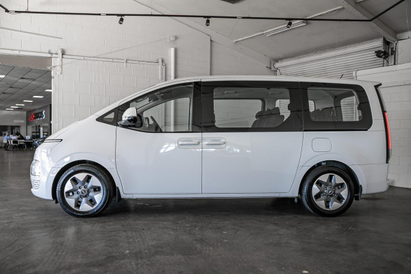 2022 Hyundai Staria US4.V1  People Mover