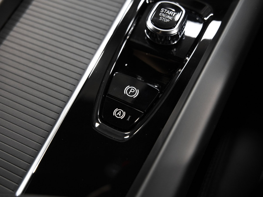 2026 Volvo XC60 UZ B5 AWD Ultra Dark SUV Image 13