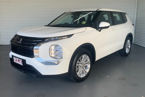 2023 Mitsubishi Outlander ZM ES SUV