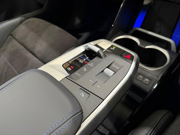 2025 BMW X1 U11 M35i xDrive SUV image 21