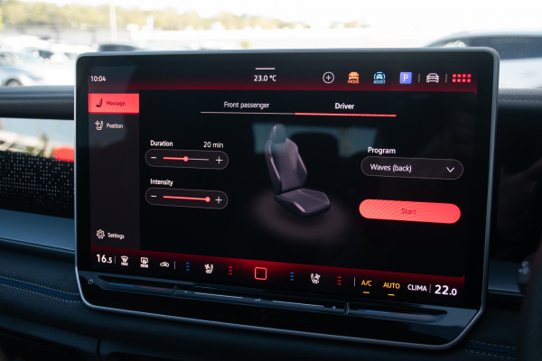 2025 MY26 Volkswagen Tayron R4 195TSI R-Line SUV image 18