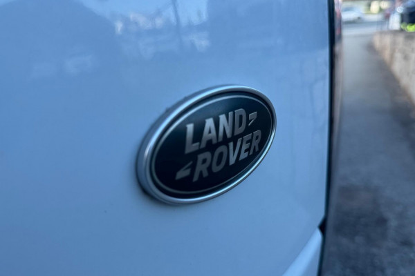 2014 MY14.5 Land Rover Range Rover L405 SDV8 Vogue SE SUV Image 26