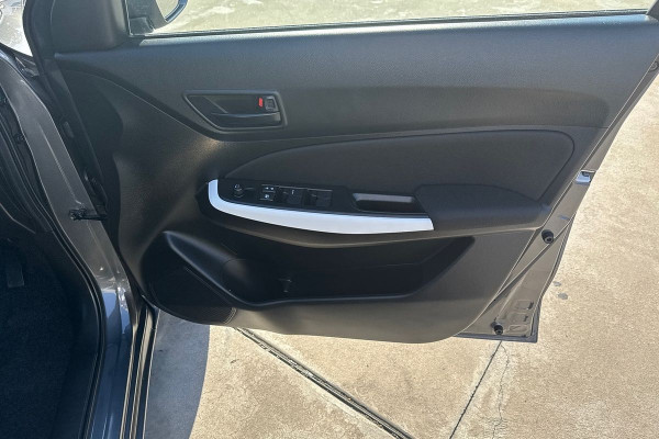 2023 Suzuki Swift AZ Series II GL S Hatch Image 5