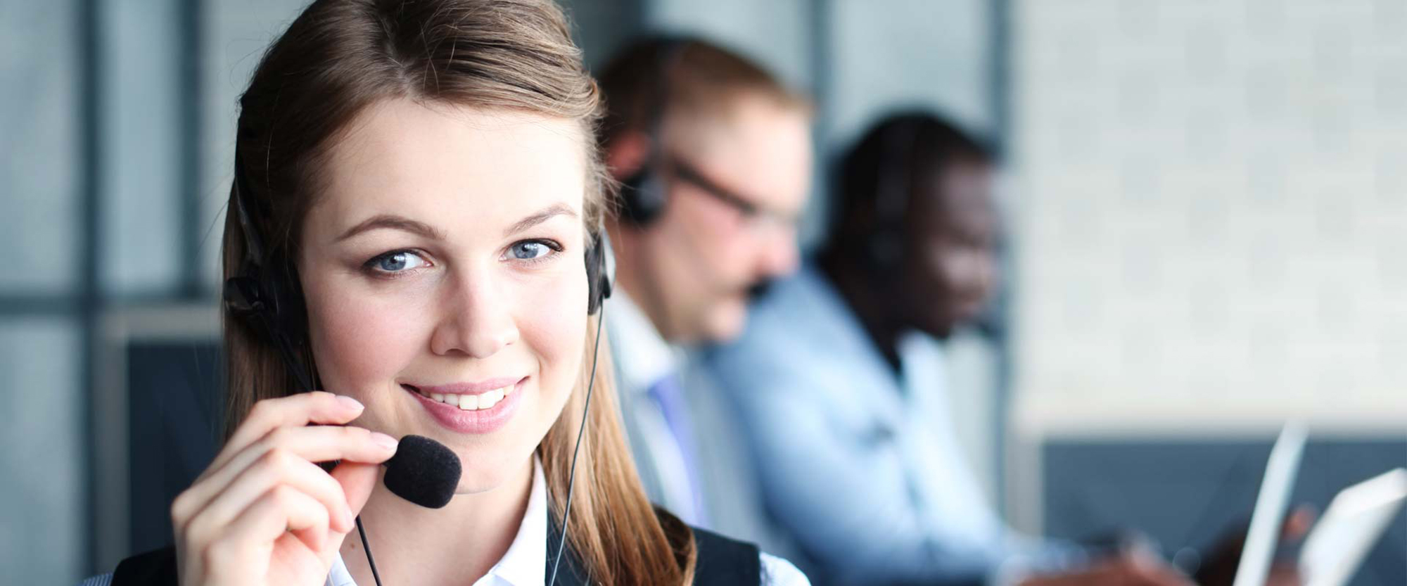 RECEPTIONIST 