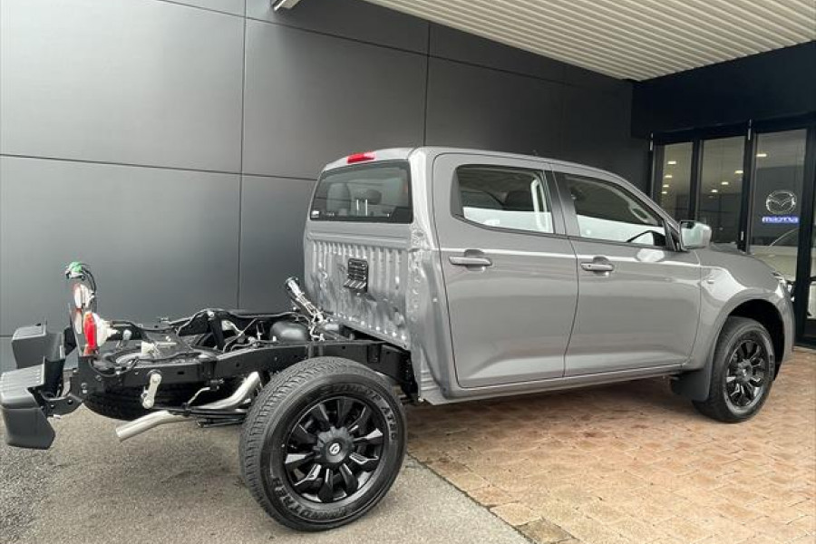2025 Mazda BT-50  XT Cab Chassis Image 13