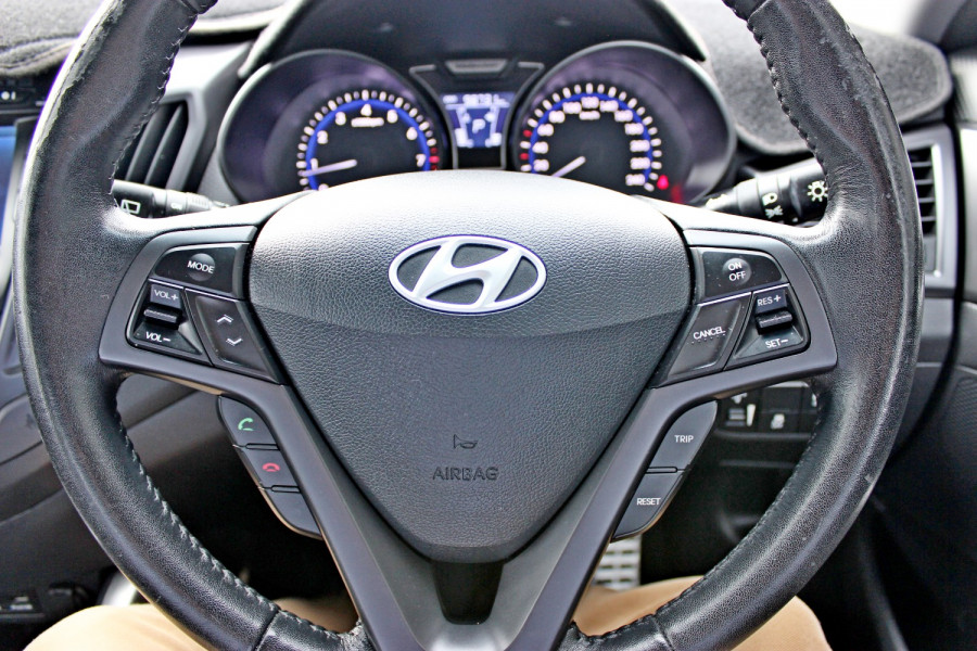 2012 Hyundai Veloster FS2 SR Turbo Coupe Image 22