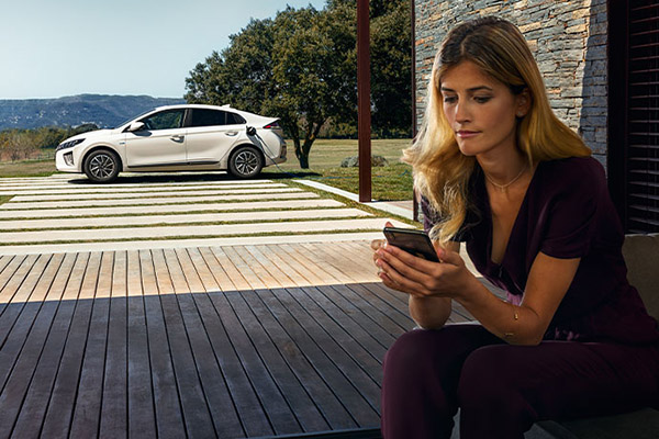 IONIQ Plug-In Hybrid The best of both worlds. EV (Electric) Mode.