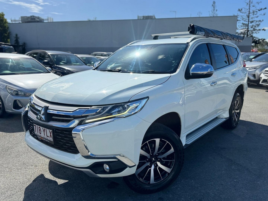 2017 Mitsubishi Pajero Sport QE GLS SUV Image 2