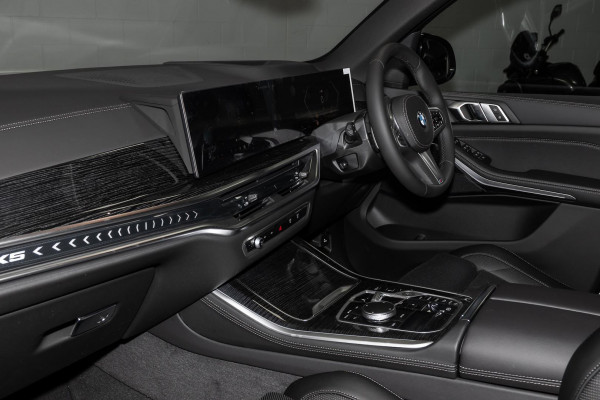 2025 BMW X5 G05 LCI xDrive30d M Sport SUV image 8