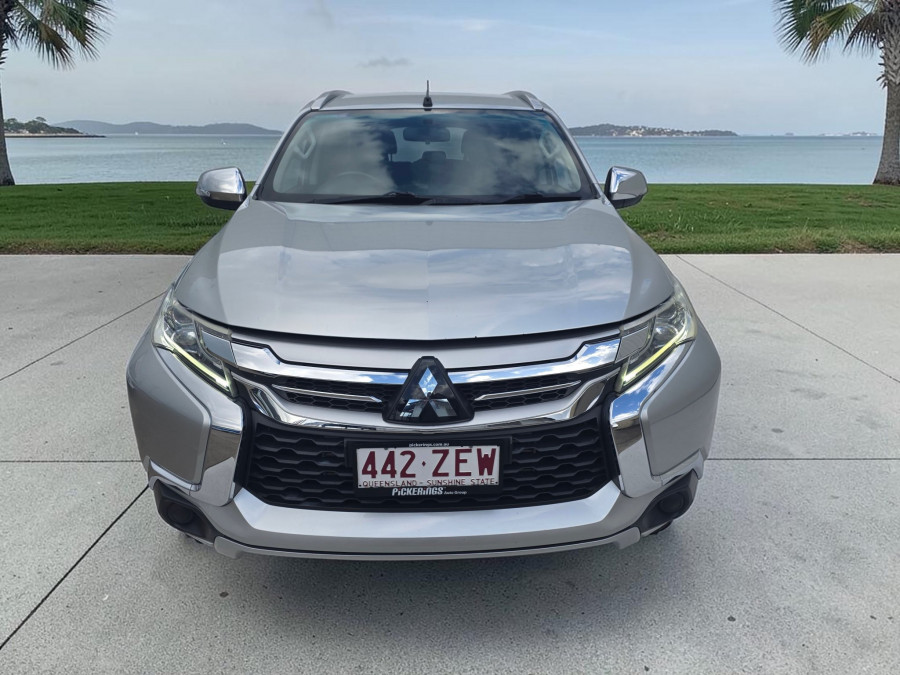 2019 Mitsubishi Pajero Sport QE GLX SUV Image 2