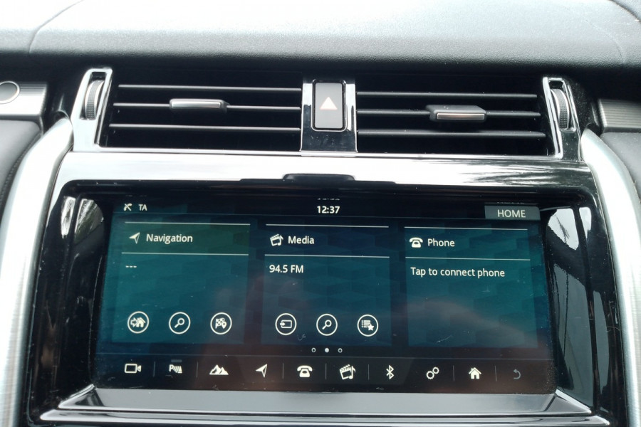 2017 Land Rover Discovery Series 5 HSE SUV Image 29
