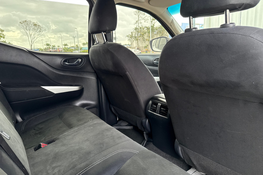 2020 Nissan Navara D23 Series 4 ST King Cab Pickup Image 14