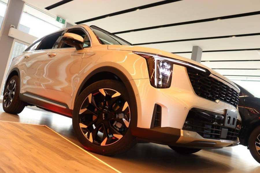 2026 MY27 Kia Sorento MQ4 PE HEV GT-Line SUV Image 5