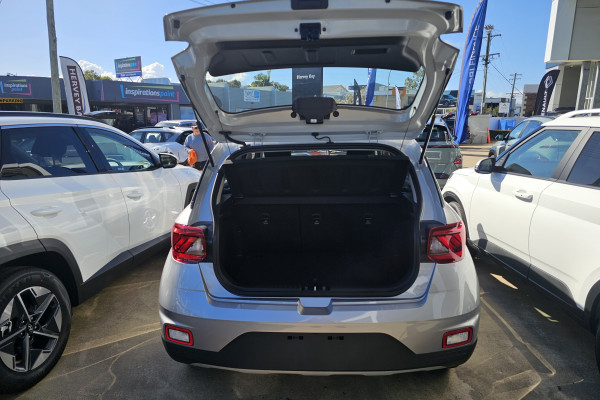 2026 Hyundai Venue QX.V5  SUV Image 6
