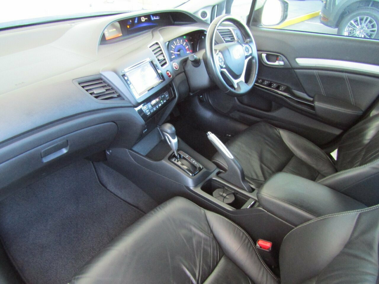 2015 Honda Civic 9th Gen Series II VTi-L Sedan Image 19