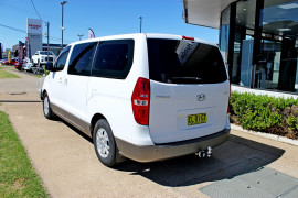 2013 Hyundai Imax TQ-W  Wagon