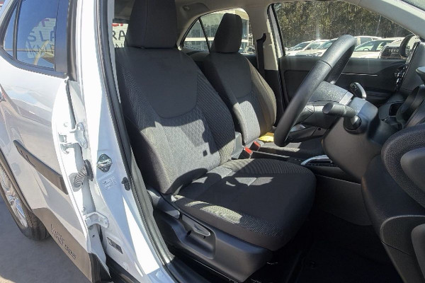 2023 Toyota Yaris Cross MXPJ10R GX SUV Image 24