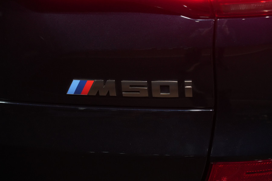 2022 BMW X5 M50i SUV