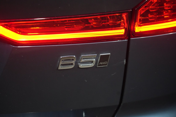 2021 Volvo XC60 UZ B5 Momentum SUV Image 11