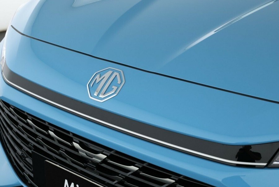 2025 MG HS AS33 Essence SUV Image 13