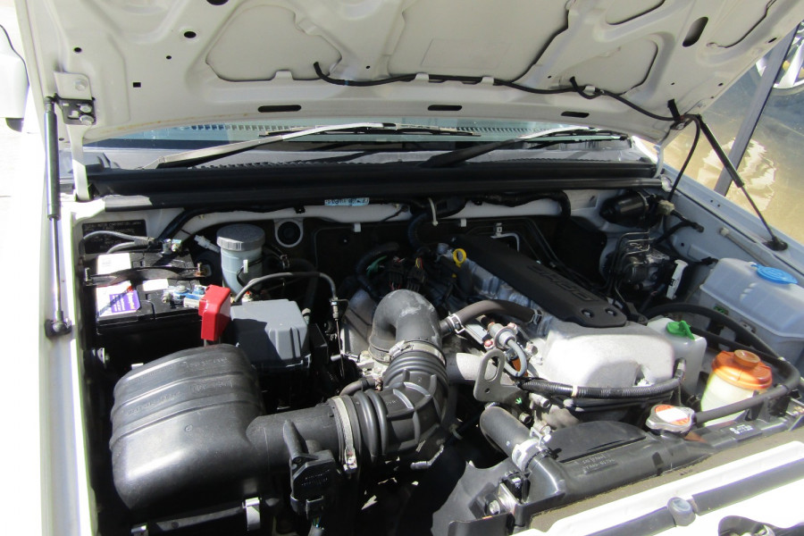 2011 Suzuki Jimny Suv Image 9
