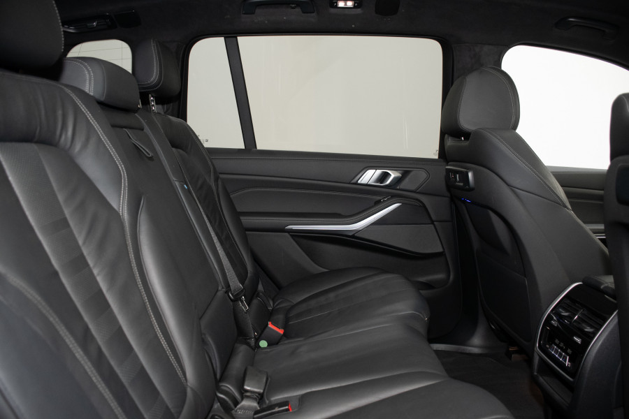 2019 BMW X7 Xdrive30d SUV Image 3