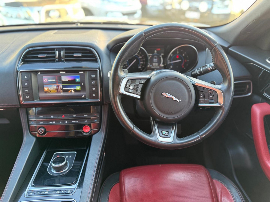 2016 MY17 Jaguar F-PACE X761 20d R-Sport SUV Image 17