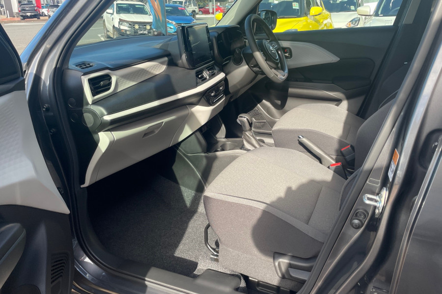 2024 Suzuki Swift UZ Hybrid Plus Hatch Image 15