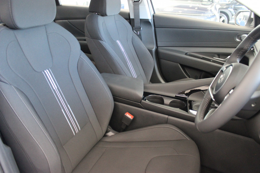 2025 Hyundai i30 CN7.V2  Sedan Image 10