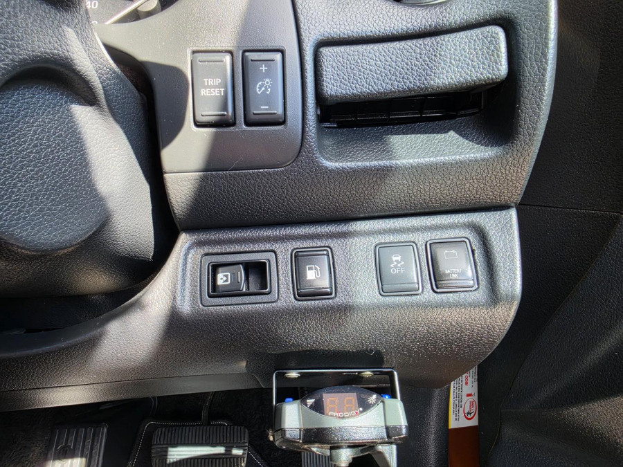 2015 Nissan Navara D23 ST-X Dual Cab Pickup Image 30