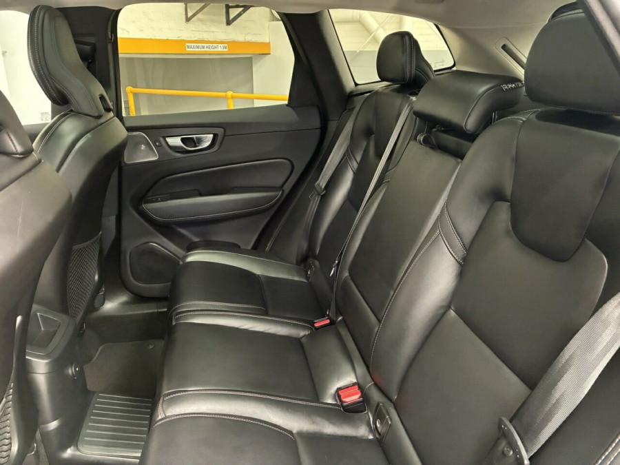 2022 MY23 Volvo XC60 UZ Recharge Ultimate T8 Plug-in Hybrid SUV Image 22