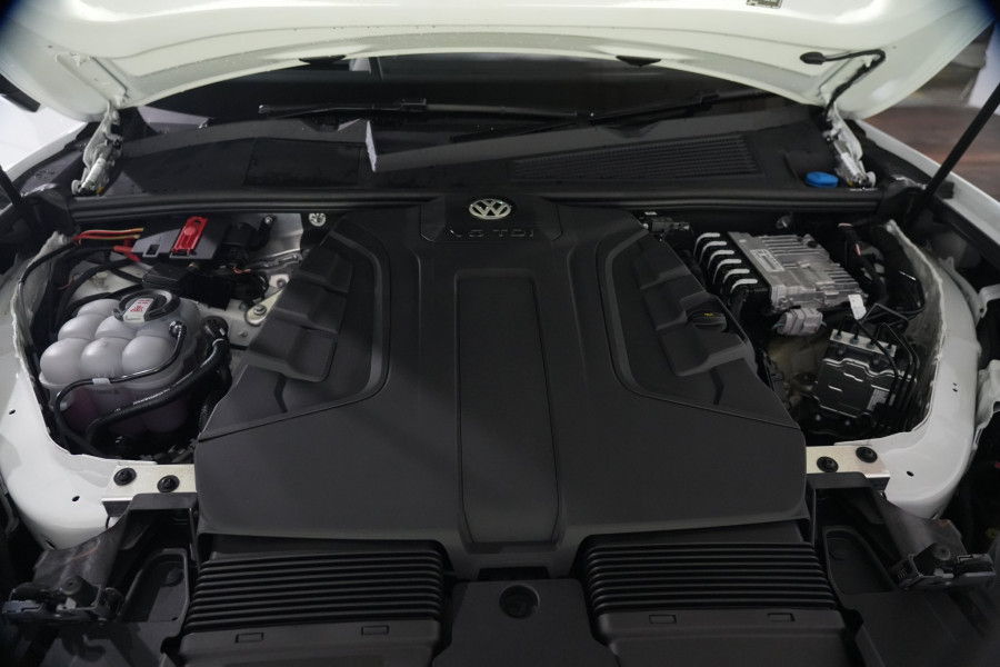 2024 Volkswagen Touareg 210TDI R-Line SUV