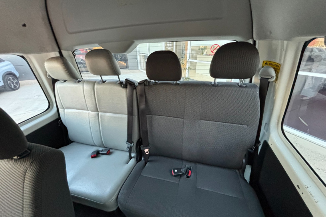 2015 Toyota HiAce TRH223R Commuter Bus Image 13