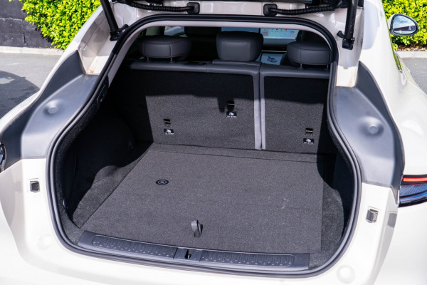2026 MG IM6 100 RWD EV SUV Image 9