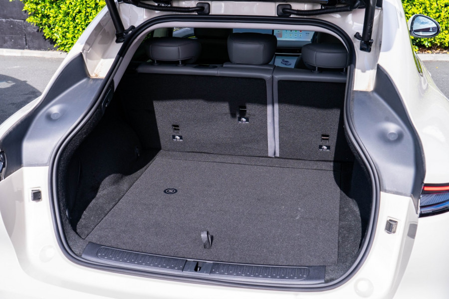 2026 MG IM6 100 RWD EV SUV Image 9