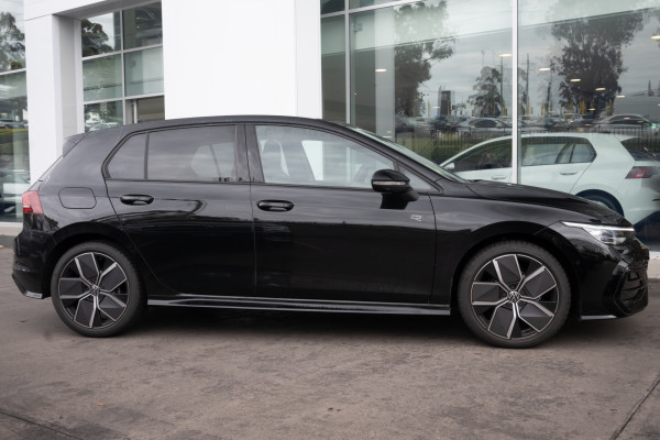 2025 Volkswagen Golf 8.5 110TSI R-Line Hatch Image 3