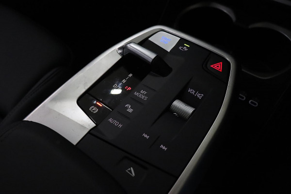2024 BMW iX2 U10 eDrive20 M Sport SUV image 23
