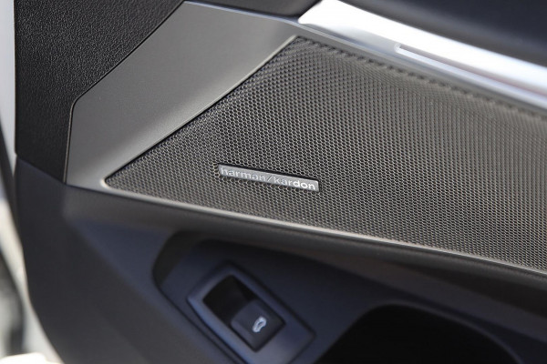 2025 BMW 3 Series G20 LCI II M340i xDrive Sedan image 10