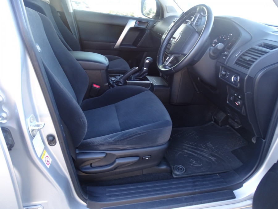 2019 Toyota LandCruiser Prado GDJ150R GXL SUV Image 12