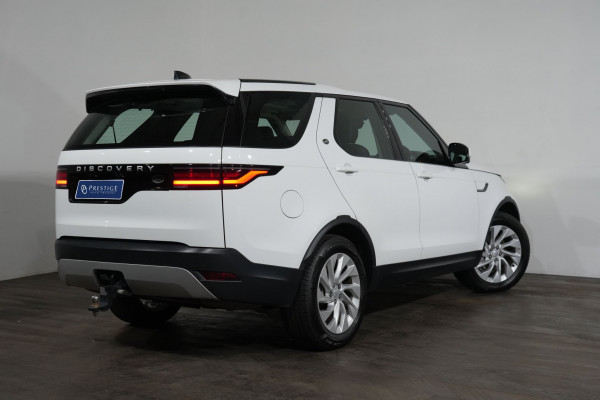 2023 Land Rover Discovery Series 5 D300 S SUV Image 6
