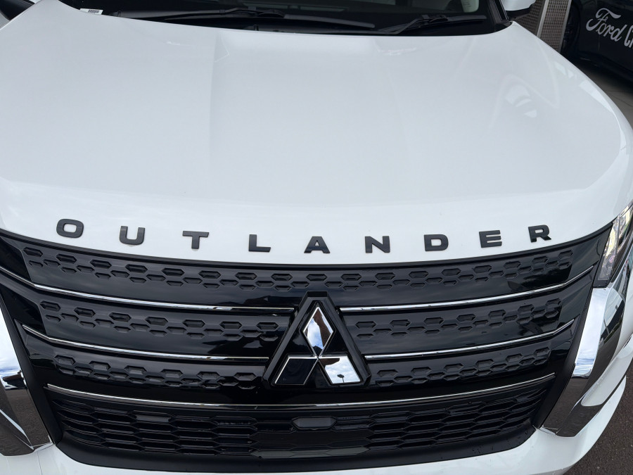 2021 MY22 Mitsubishi Outlander ZM Exceed SUV Image 26