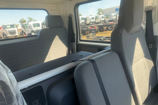 2026 Isuzu NPR Cab Chassis Image 11