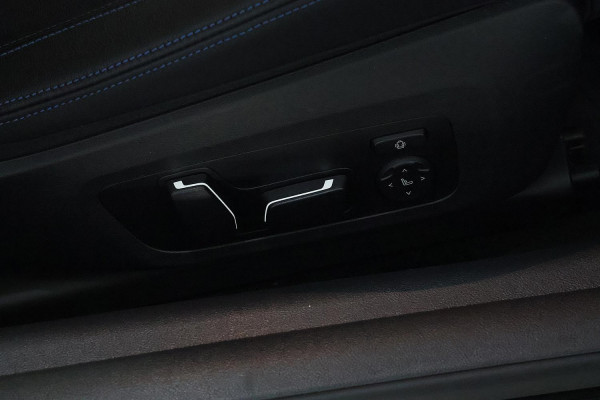 2024 BMW 4 Series G22 LCI 430i M Sport Coupe image 13
