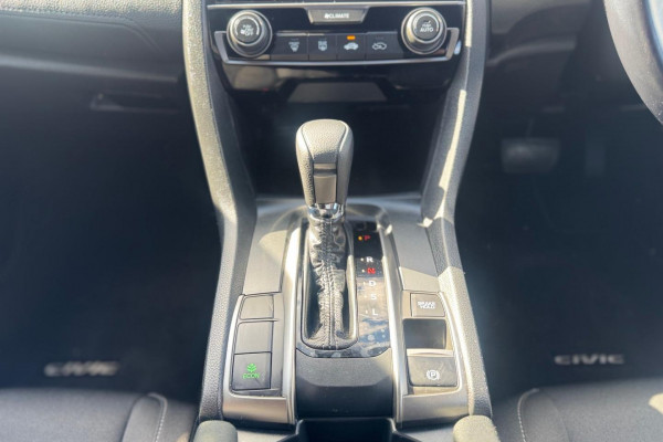 2018 Honda Civic 10th Gen VTi-S Hatch Image 11